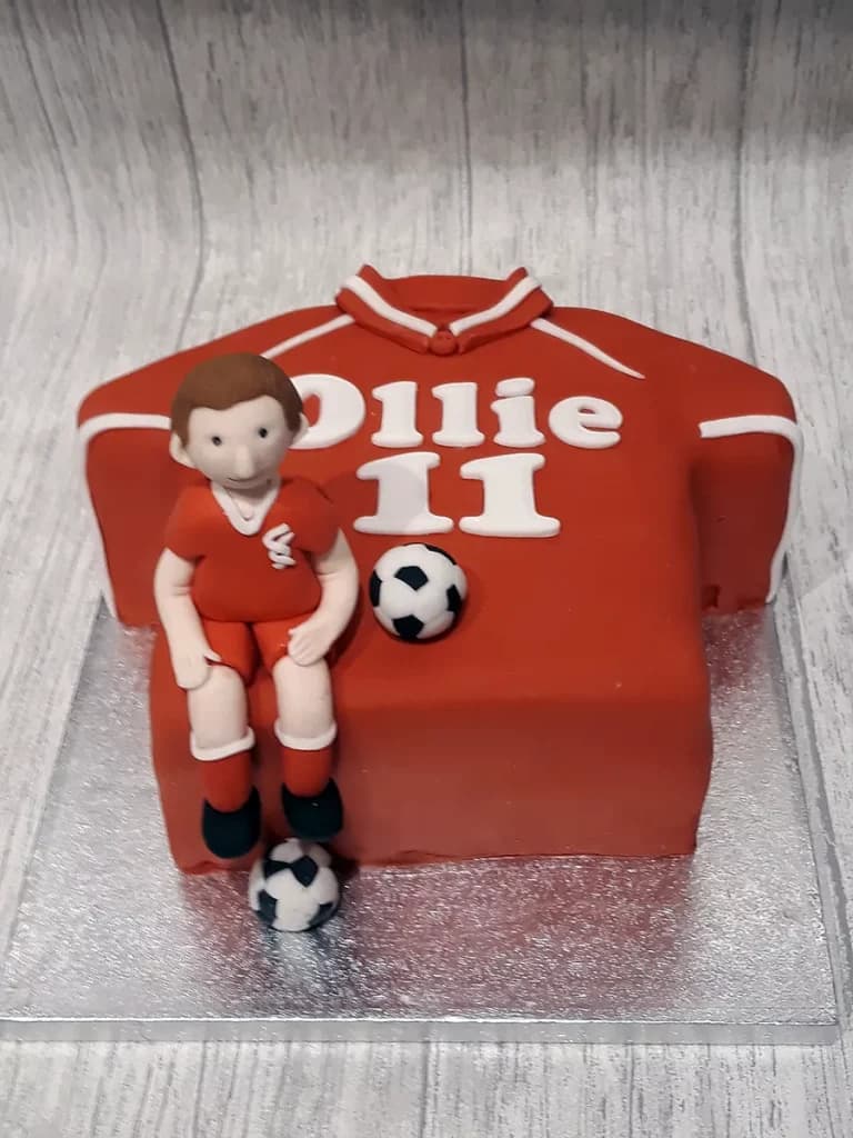 Themed children's birthday cake by Thelwall Bakehouse