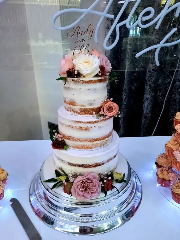 Bespoke personalised wedding cake detail